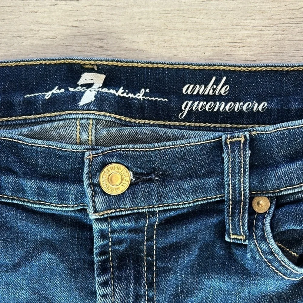 7FAMK Ankle Gwenevere size 31 jeans